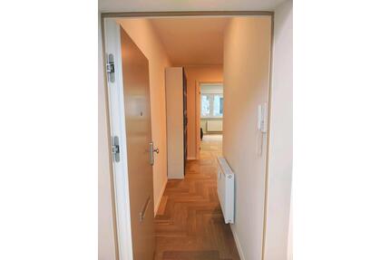 Möblierte 1 Zimmer Wohnung nach Sanierung - Berlin Charlottenburg-Wilmersdorf