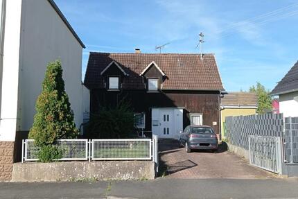 Einfamilienhaus mit großem Grundstück - Walldürn