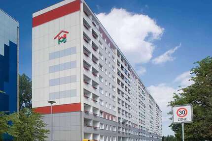 Wohnung zum Mieten in Magdeburg 254,48 € 31.81 m²