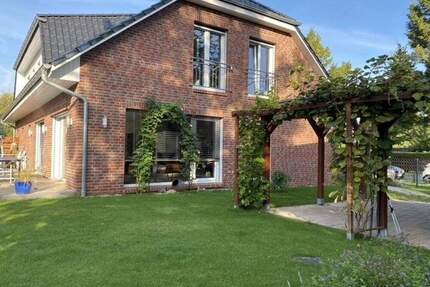 Zweifamilienhaus oder Mehrgenerationshaus in attraktiver Lage - Hohen Neuendorf