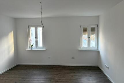 3-Zimmer-Wohnung in Stuttgart-Zuffenhausen mit Balkon & Terrasse