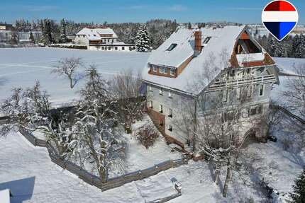 Haus zum Kaufen in Höchenschwand 619.000,00 € 449 m²