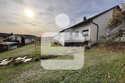 Haus zum Kaufen in Oberviechtach 197.000,00 € 190 m²