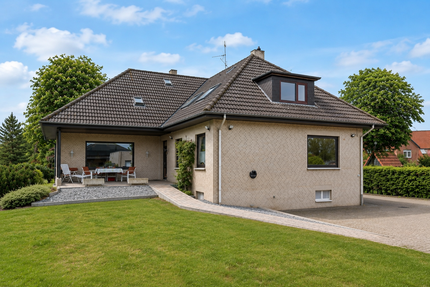Haus zum Kaufen in Neustadt am Rübenberge 490.000,00 € 250 m²