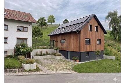 EIGENER TRAUM MIT TOLLEM BLICK INS TAL - Karlsruhe