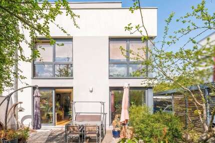 Haus zum Kaufen in Berlin-Steglitz 1.350.000,00 € 177 m²