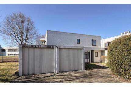 Großzügiges Haus mit zwei Garagen! - Bietigheim-Bissingen