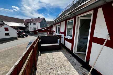 Haus zum Kaufen in Battenberg (Eder) 150.000,00 € 202 m²