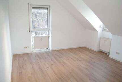 Wohnung zum Mieten in Chemnitz 240,00 € 32.05 m²