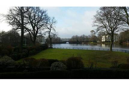 Kernsaniert: EINEINHALB-Zimmer-Whg 2400 qm Garten SW mit Blick auf den Feenteich - Hamburg Uhlenhorst