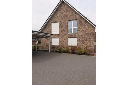 Großzügige 4-Zimmer Erdgeschosswohnung mit Garten & Stellplatz - Lunden