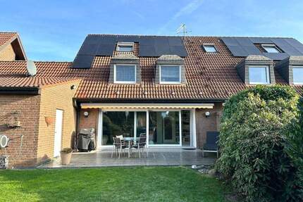 Gepflegte Doppelhaushälfte mit großem Grundstück - Neuss Rosellen