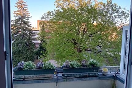 Traumhafte Wohnung mit Einbauküche und Balkon - Berlin Spandau