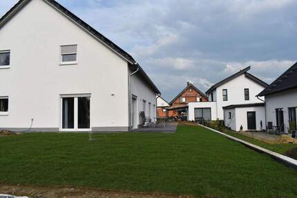 amarc21 - Doppelhaushälfte inkl. Möbel - Brakel