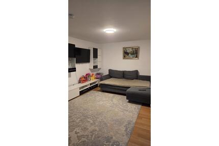 2-Zimmer-Wohnung mit überdachtem Vorplatz & Gartenmitbenutzung – Erdgeschoss - Reutlingen Altenburg