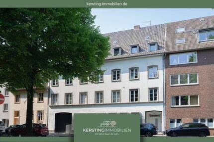Krefeld-Bismarckviertel: Gemütliche Dachgeschosswohnung mit 3 Zimmern und Einbauküche! - Krefeld / Cracau