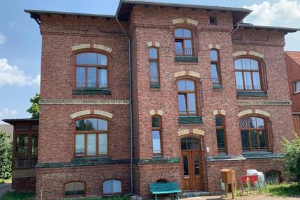 Vermiete schöne 2-Raum Wohnung im Dachgeschoß von privat. - Waren (Müritz)