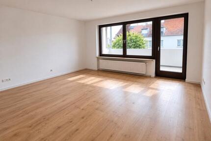 Frisch sanierter Wohntraum: Helle 3 Zimmer Wohnung mit Balkon und - Kornwestheim