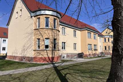 Wohnung zum Mieten in Dessau-Roßlau 500,00 € 65.57 m²
