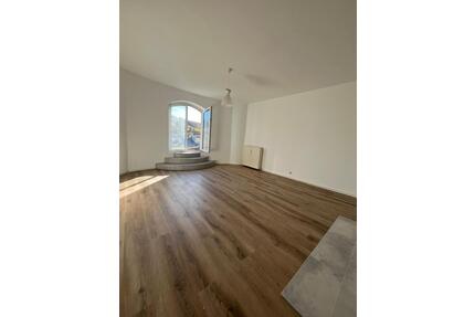 1-Zimmer-Apartment mit Blick über Stuttgart