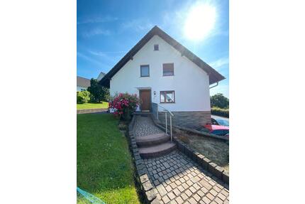 Einfamilienhaus mit Einliegerwohnung - Engelskirchen