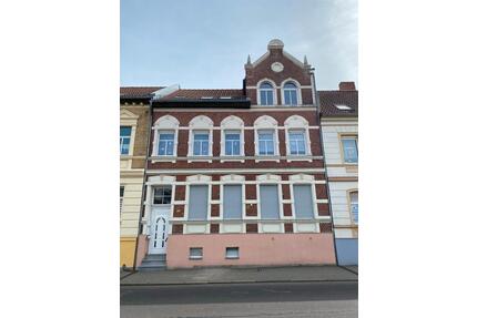 3-Zi. EG Wohnung, zentral, Gartennutzung, neues Tageslichtbad - Burg