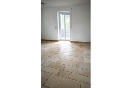3 Zimmer Wohnung - 1.000,00&nbsp;EUR Kaltmiete, ca.&nbsp; 100,00&nbsp;m&sup2; in Langenaltheim (PLZ: 91799)