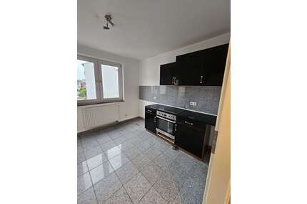 Wohnung zum Kaufen in Pforzheim 215.000,00 € 80 m²