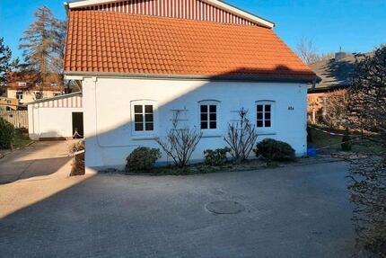 Renoviertes Landhaus - 1.700,00&nbsp;EUR Kaltmiete, ca.&nbsp; 170,00&nbsp;m&sup2; in Uetersen (PLZ: 25436)