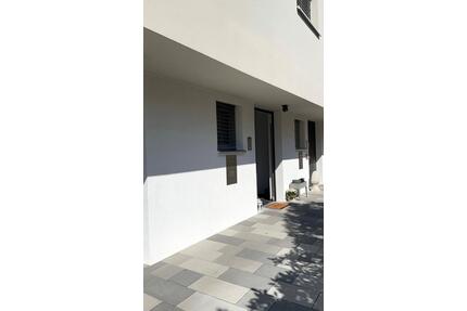 Doppelhaushälfte zu vermieten - 2.000,00&nbsp;EUR Kaltmiete, ca.&nbsp; 100,00&nbsp;m&sup2; in Wiesloch (PLZ: 69168)