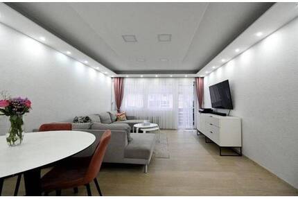 Helle 3,5-Zimmer-Wohnung mit moderner Einbauküche und sonnigem Balkon - Plochingen