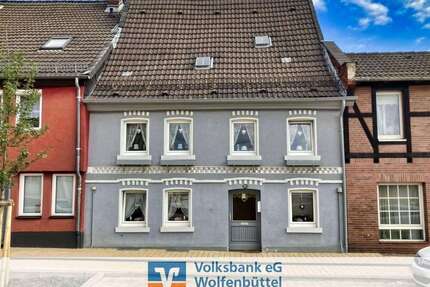 Haus zum Kaufen in Helmstedt 75.000,00 € 146 m²
