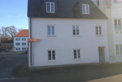 Haus in Waal zu vermieten - 1.160,00&nbsp;EUR Kaltmiete, ca.&nbsp; 155,00&nbsp;m&sup2; in Waal (PLZ: 86875)