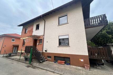 Großzügiges Zweifamilienhaus mit zwei Wohneinheiten und vielseitigem Potenzial - Ortenberg Käfersberg