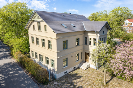 Haus zum Kaufen in Hamburg 3.850.000,00 € 380.16 m²