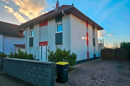 Einfamilienhaus - 1.850,00&nbsp;EUR Kaltmiete, ca.&nbsp; 220,00&nbsp;m&sup2; in Bad Kreuznach (PLZ: 55543) Bad Münster am Stein-Ebernburg