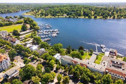 A Jewel by the Water - Timeless Elegance with private boat dock and view of Lake Tiefer See - Potsdam Berliner Vorstadt