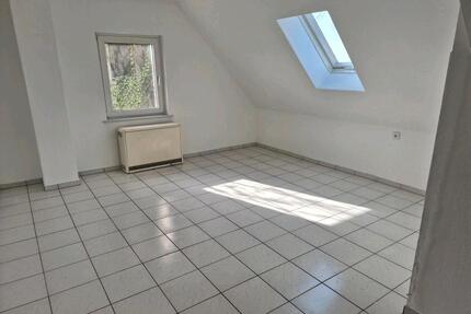 Helle 3-Zimmer-DG-Wohnung in ruhiger Wohnlage - Wipperfürth