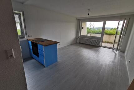 Modernisiert: 2-Zi-EG-Wohnung, Balkon & Marken-EBK (FDS) - Freudenstadt