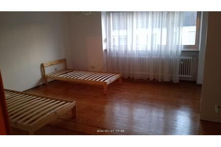 3 Zimmerwohnung - 650,00&nbsp;EUR Kaltmiete, ca.&nbsp; 80,00&nbsp;m&sup2; in Hinzweiler (PLZ: 67756)