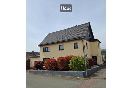 Charmantes 2-Familienhaus mit Garage, zusätzlichem Grundstück & v - Ehringshausen