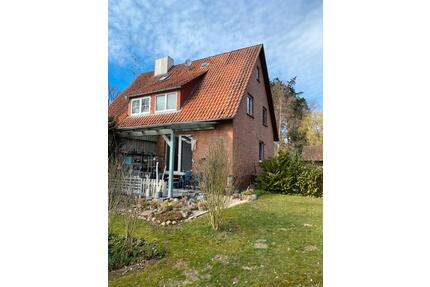 Helle 3 Zimmerwohnung DHH mit wunderschönem Garten in Oetzfelde - Ebstorf