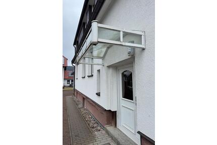 Helle, sonnige 4-Zimmerwohnung mit großen Balkon ab 1.9.26 frei! - Steinbach-Hallenberg