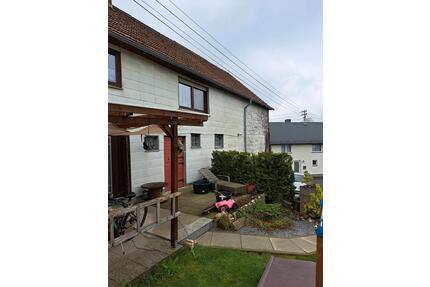 Fachwerkhaus teilsaniert - 100.000,00&nbsp;EUR Kaufpreis, ca.&nbsp; 135,00&nbsp;m&sup2; in Helmenzen (PLZ: 57612)