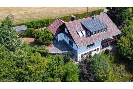 Haus zum Kaufen in Kirchzarten Burg 2.300.000,00 € 362 m² - Kirchzarten / Burg