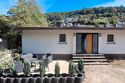 Erstbezug nach Sanierung! 2,5-ZKB-Einliegerwohnung - Schönau