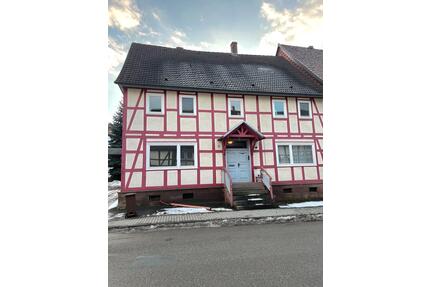 Liebhaber-Altbauwohnung im Fachwerkhaus mit Garten - Immenhausen