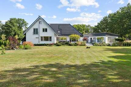 Haus zum Kaufen in Groß Oesingen 1.890.000,00 € 525.92 m²