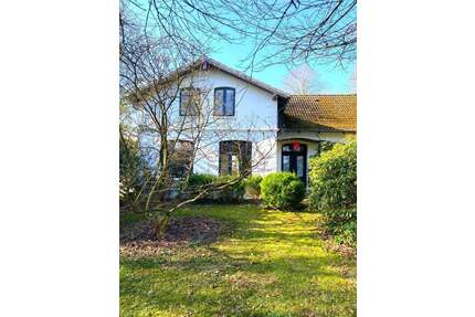 Charmantes Haus in Schlei und Ostsee - Nähe in Twedt. Grstk. zusätzlich bebaubar nach § 34 BauGB .