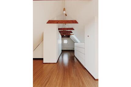 Teilmöblierte 3,5-Zimmer-Maisonettewohnung (ca. 90 qm) - Weißenhorn